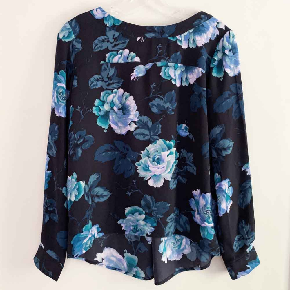 Loft Iced Bloom Back Pleat Blouse